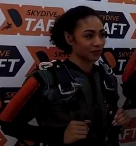 Chelsea Tavares Chelsea Tavares